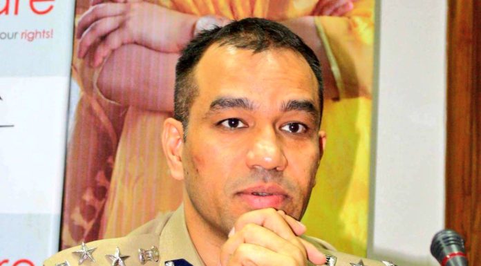 वेबसीरीज भौकाल के असली हीरो IPS नवनीत सिकेरा की कहानी