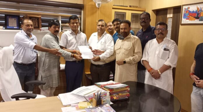 मध्यप्रदेश श्रमजीवी पत्रकार संघ ने मुख्यमंत्री के नाम सौंपा ज्ञापन